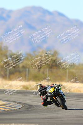 media/Jan-10-2025-CVMA Friday Practice (Fri) [[489e0da257]]/Group 4 and Trackday/Session 5 (Turn 7)/